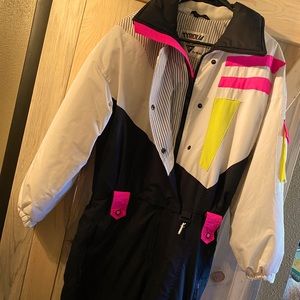 Vintage 80’s Tyrolia snow suit like new
